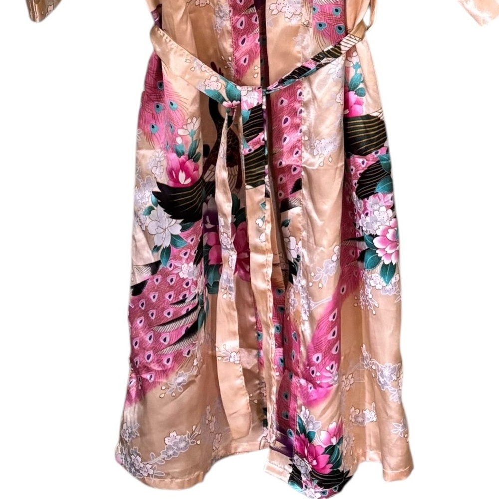 Kimono Palace Bride and Bridesmaid Satin Floral Peacock Robe Size Small - Picture 5 of 9